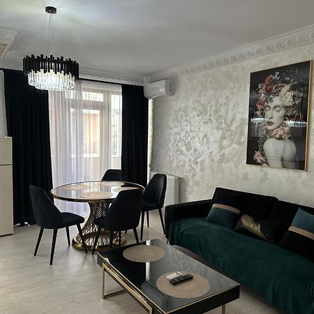 Apartament Simoni Ploieşti Eksteriør bilde