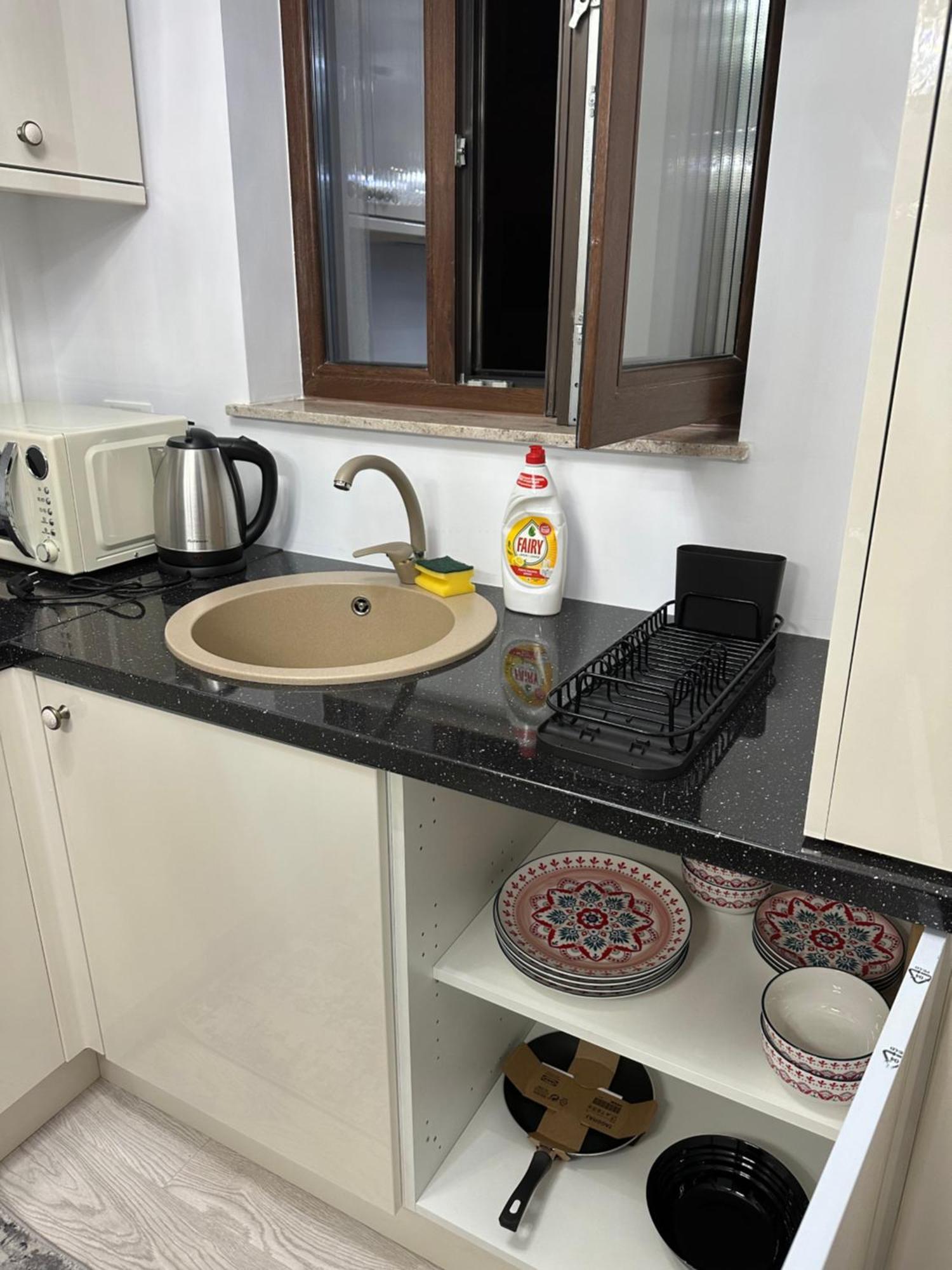 Apartament Simoni Ploieşti Eksteriør bilde